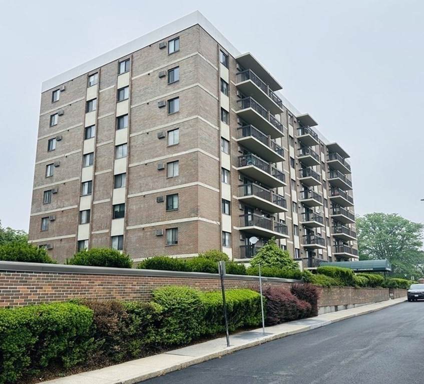 10 Williams - Photo 1