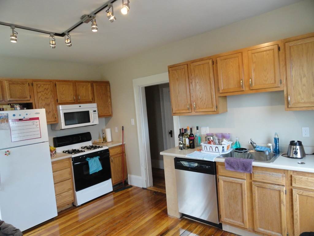101 Heath St - Photo 1