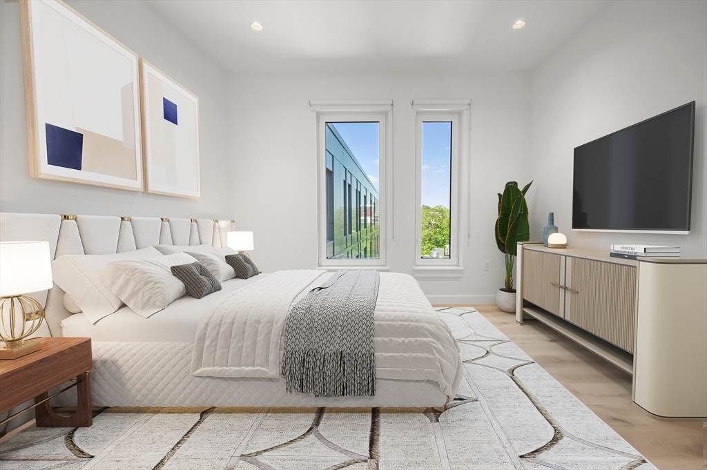 2149 Washington St - Photo 1