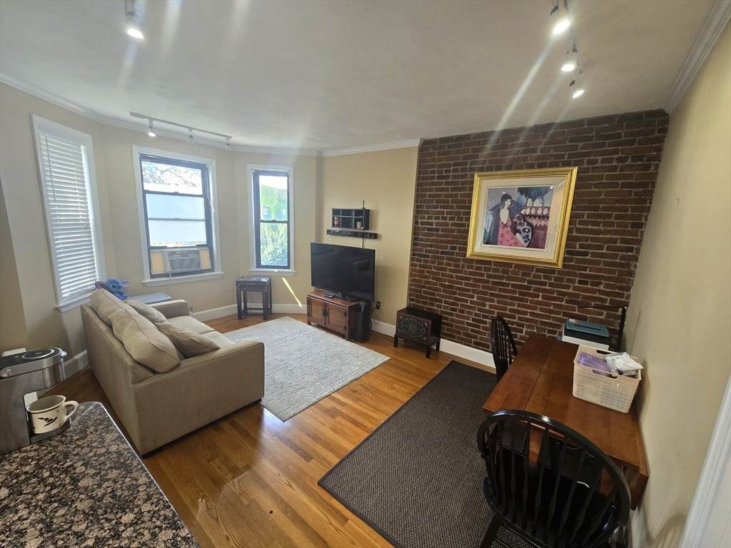 111 Jersey St - Photo 1