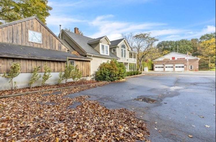 9 Russell Rd - Photo 1