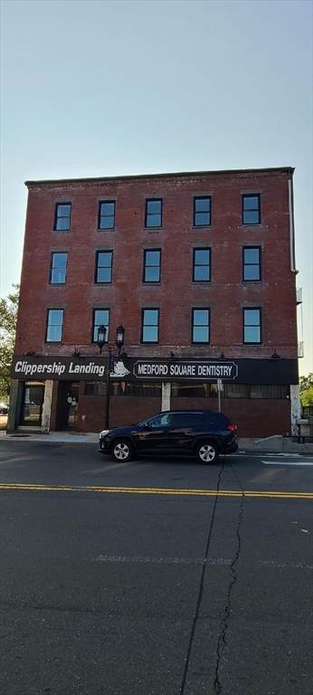 28 Main Street - Photo 1