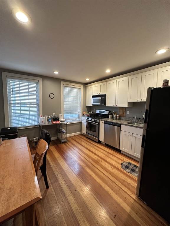 132 Boston St - Photo 1