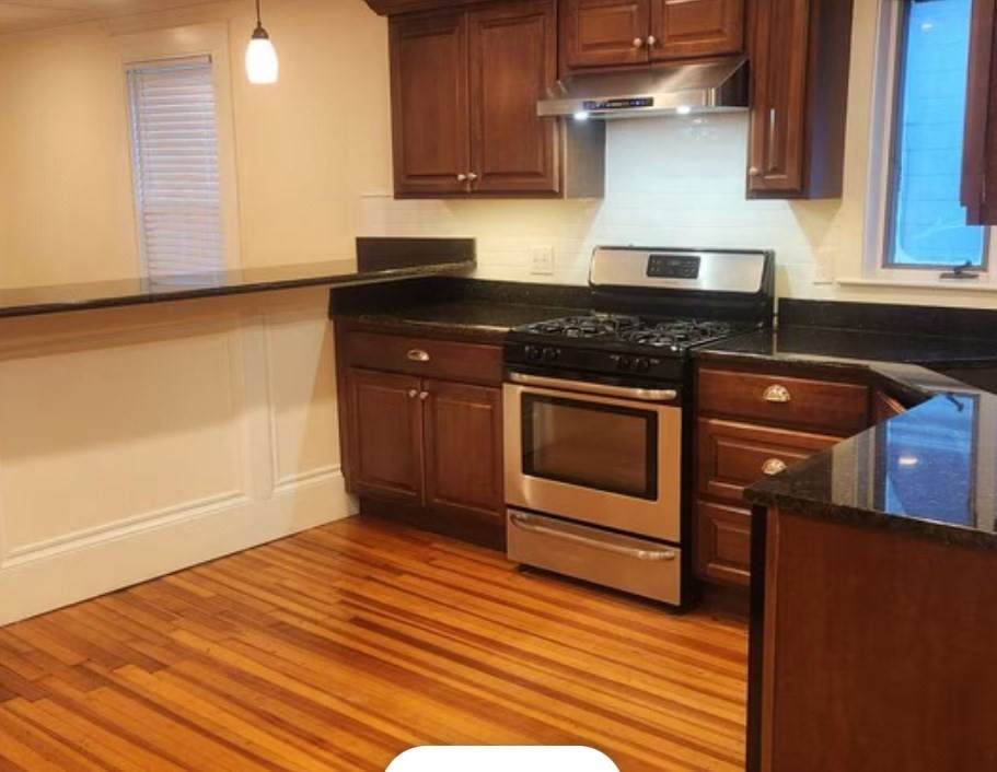402 Court St - Photo 1