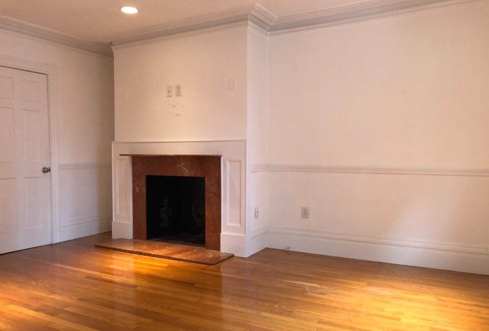 254 Newbury St - Photo 1