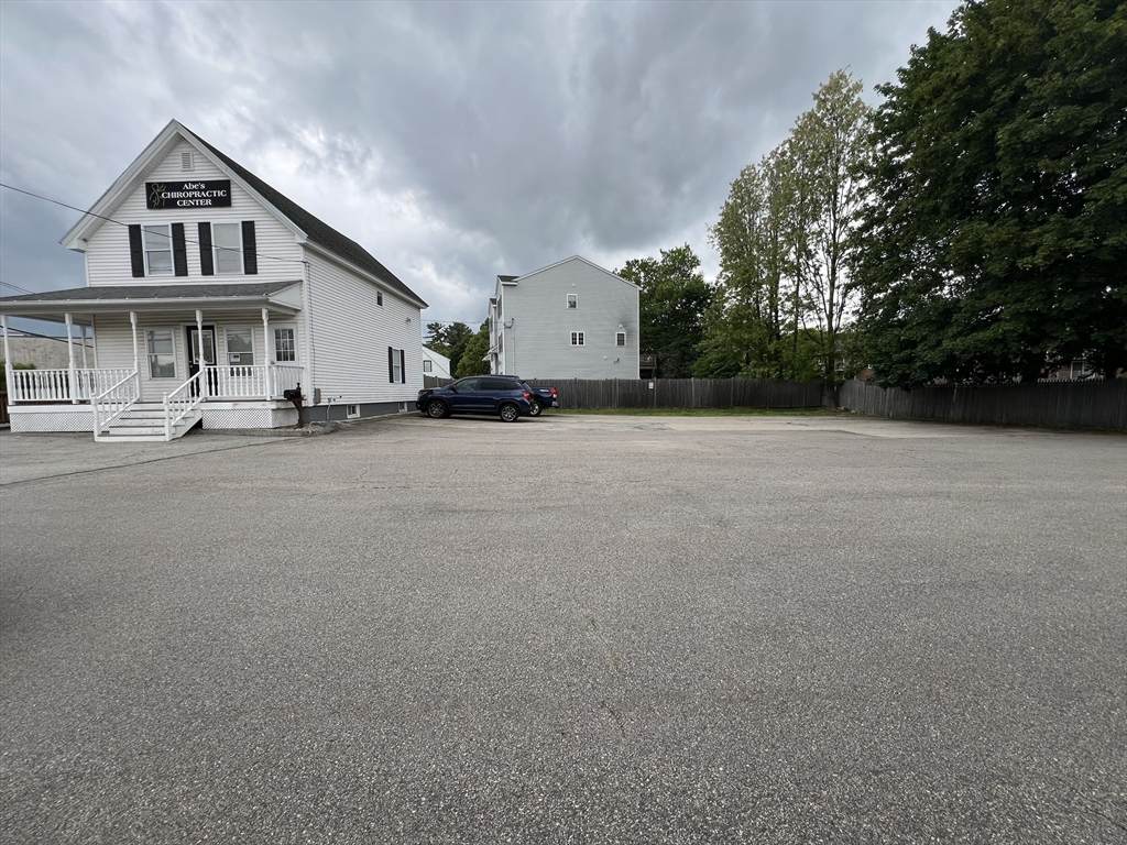 342 Greenwood St - Photo 1