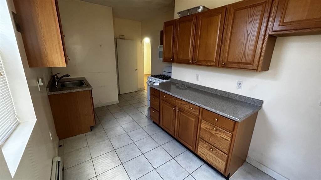 108 Orleans St. - Photo 1