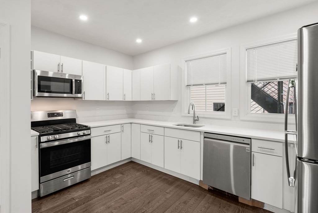 599 Broadway - Photo 1