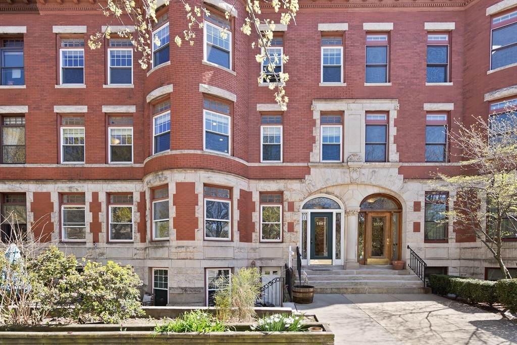 1867 Beacon St - Photo 1