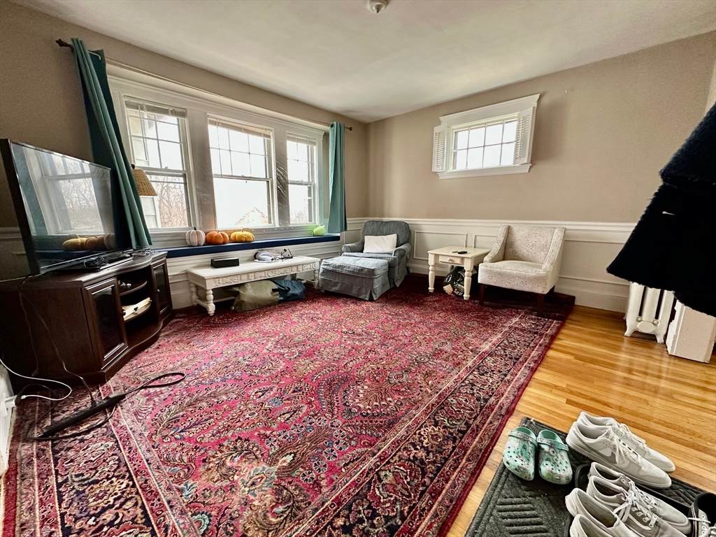 102 Bennett St - Photo 1