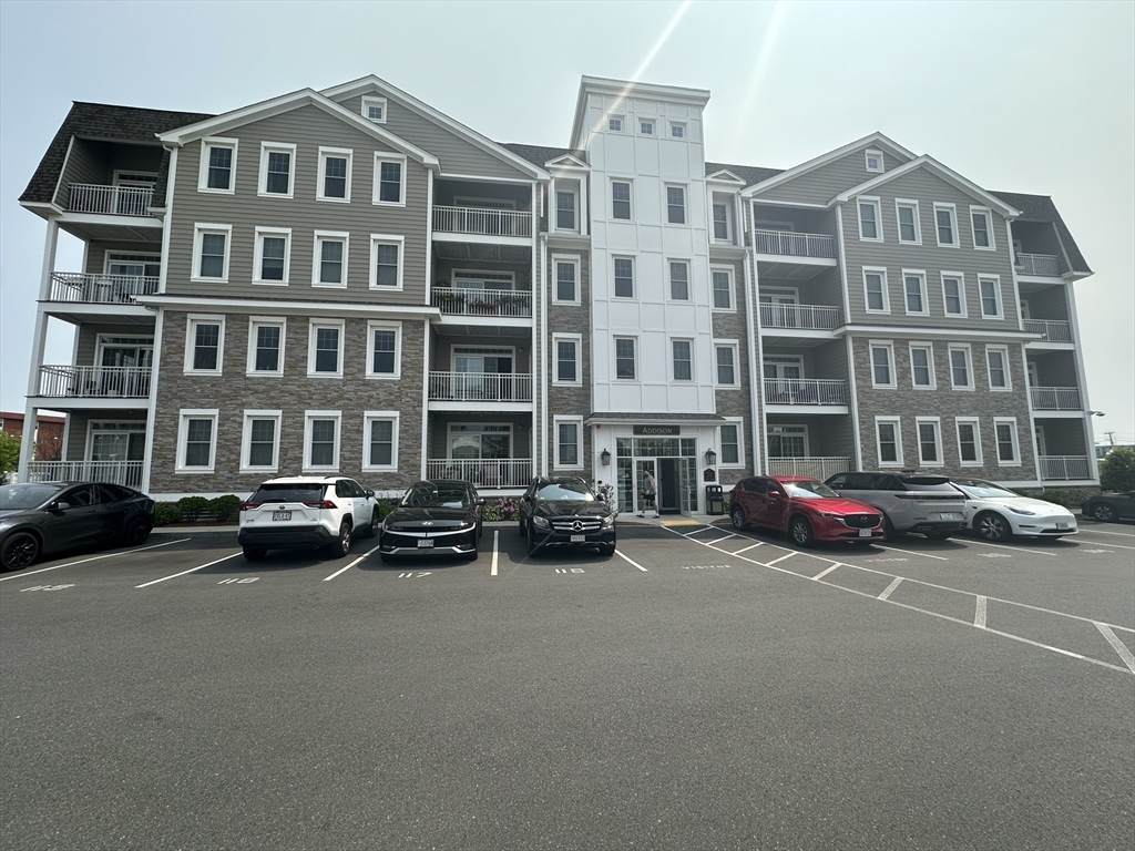 320 Middlesex Ave. - Photo 1