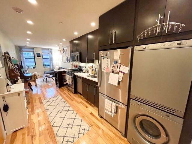 419 Hanover Street - Photo 1