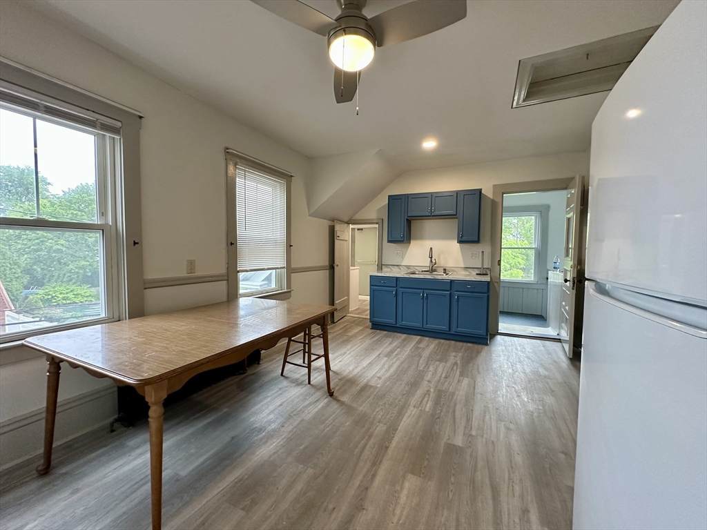 26 Glenhaven Ave - Photo 1