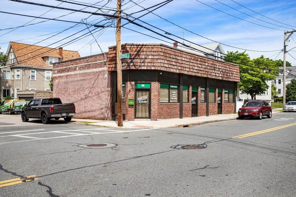 108 School St - Photo 1