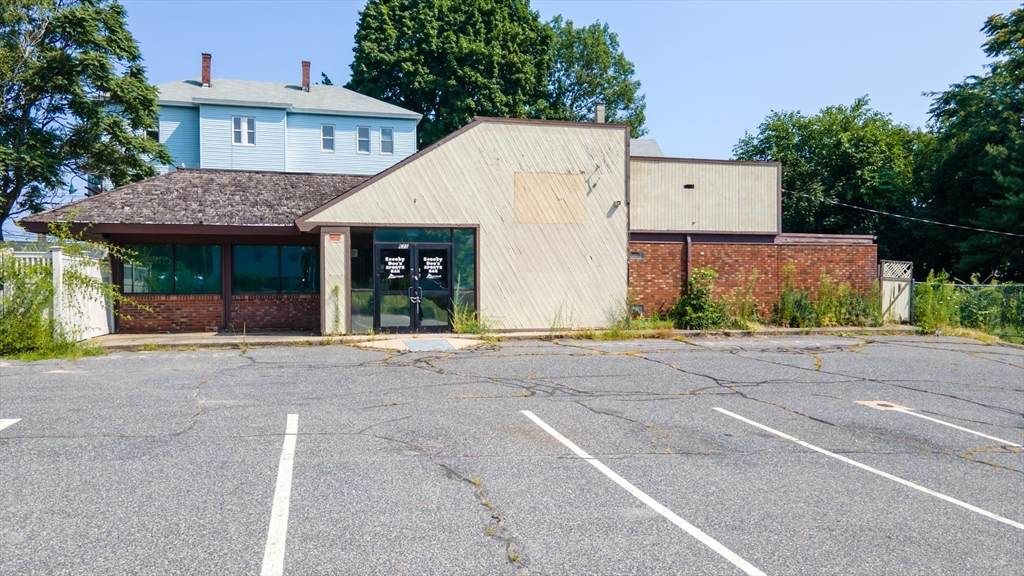 675 Main St - Photo 1