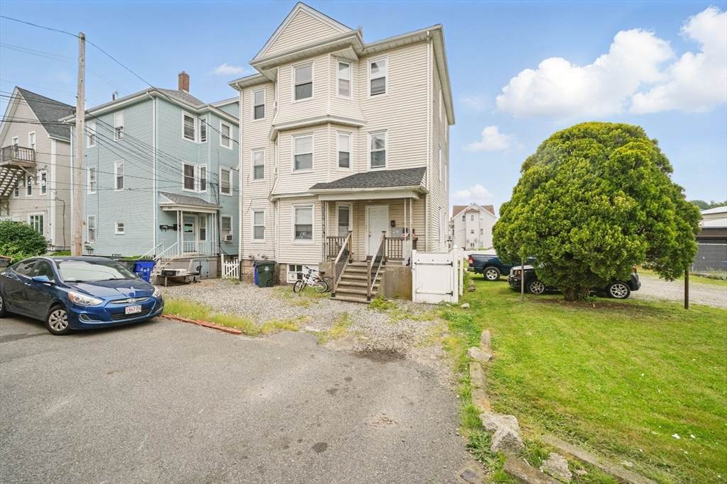 646 Birch St - Photo 1