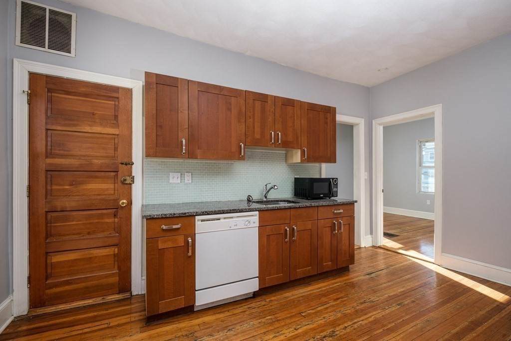39 Lambert Street - Photo 1