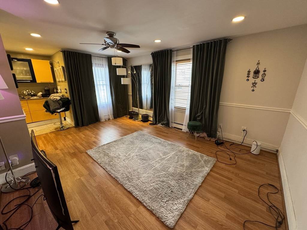 18 Plimpton Ave - Photo 1