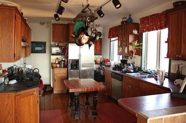 53 Lawn St - Photo 1