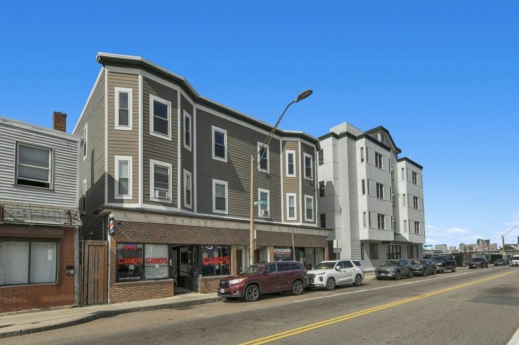 553 Dorchester Ave - Photo 1