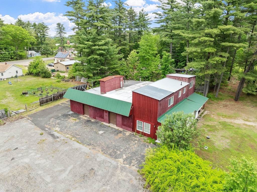 77 Daniel Shays Hwy - Photo 1