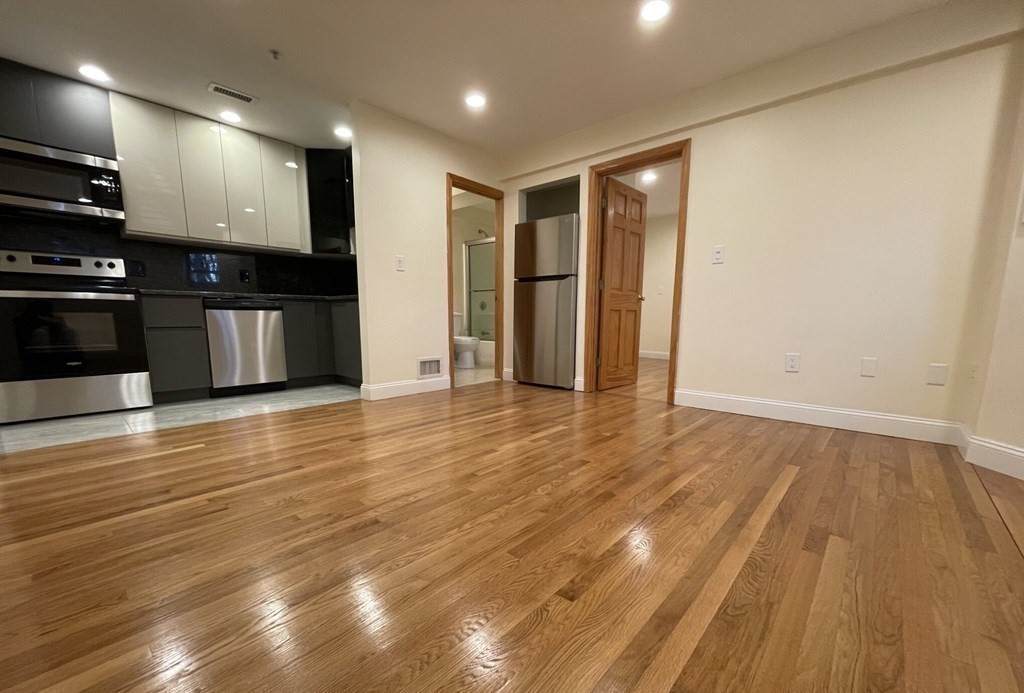 1801 Beacon St - Photo 1