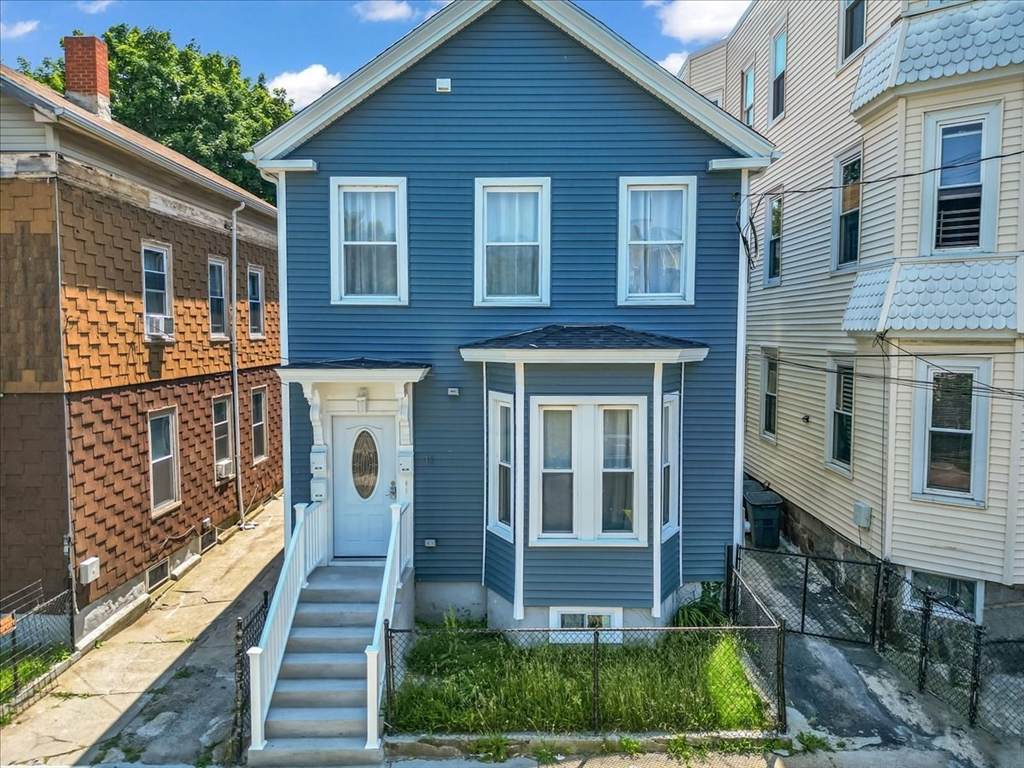 11 Burrell St - Photo 1