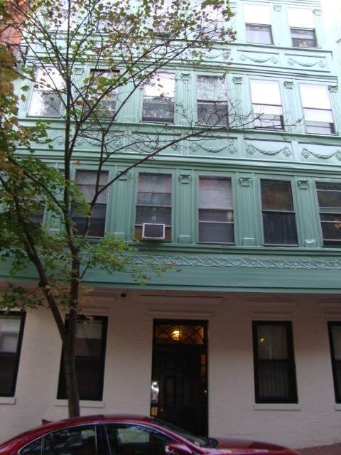 32 Grove - Photo 1