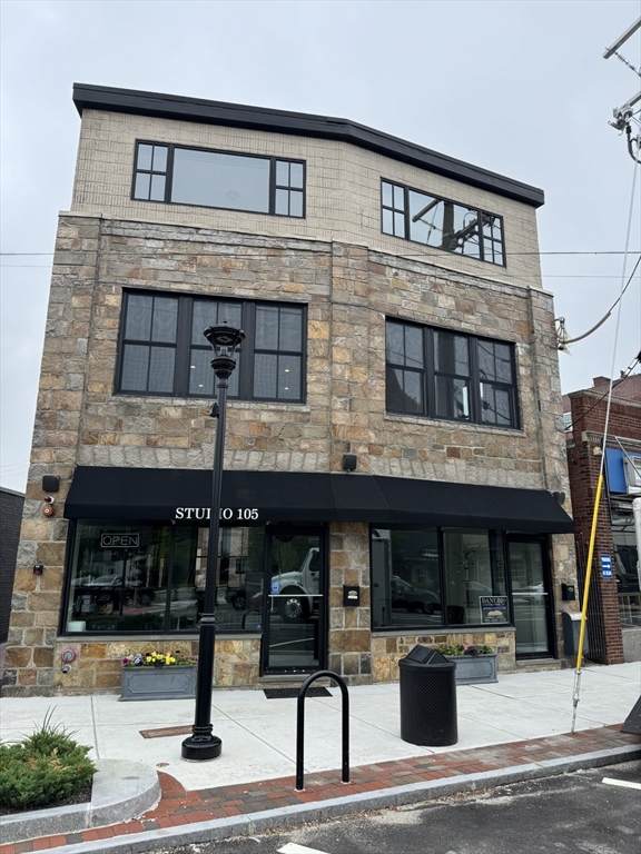 105 Pleasant Street - Photo 1