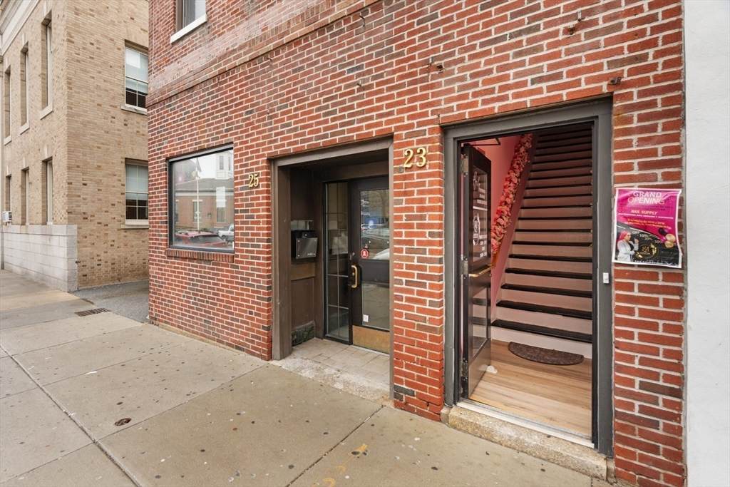 23 Meridian - Photo 1