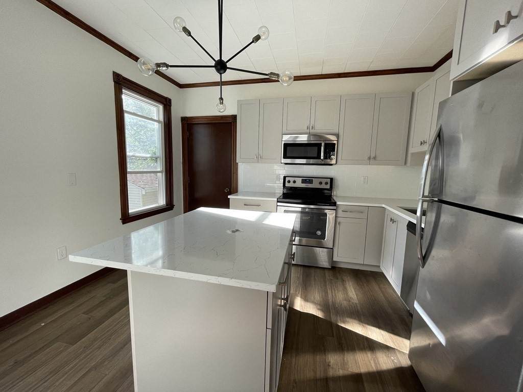 76 Heath St - Photo 1