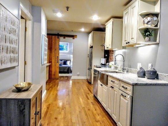 869 Beacon - Photo 1