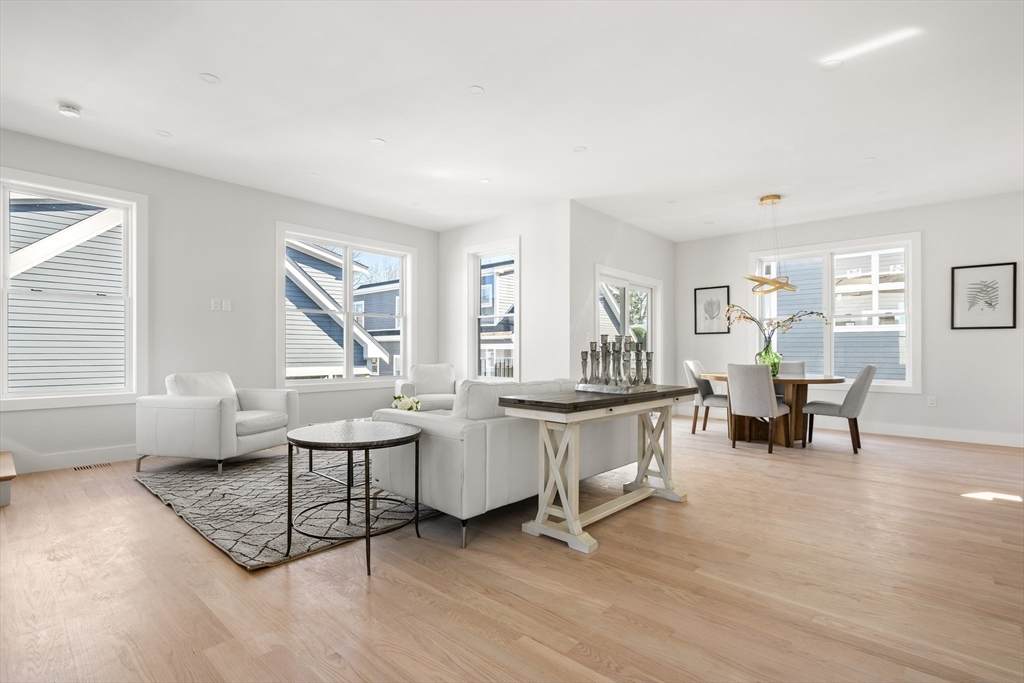 62 Albertina Street - Photo 1