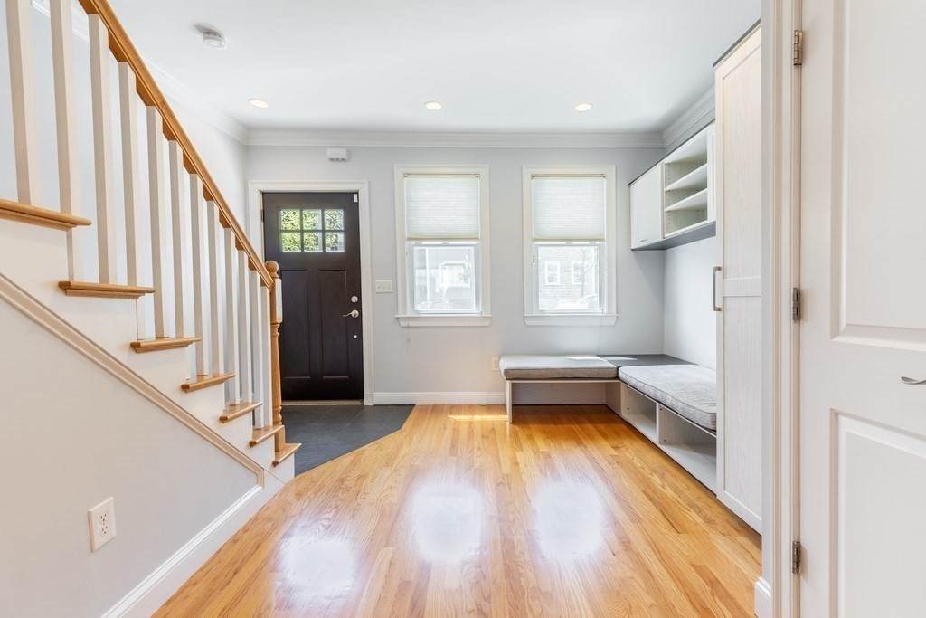 32 Emerson St - Photo 1