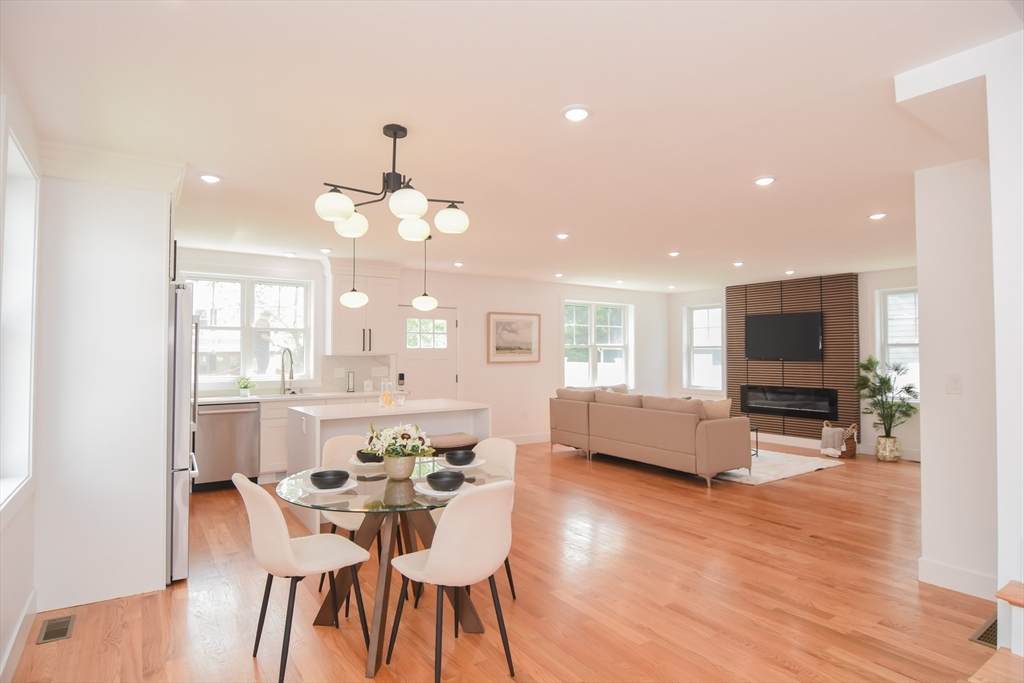 73A Trowbridge St - Photo 1