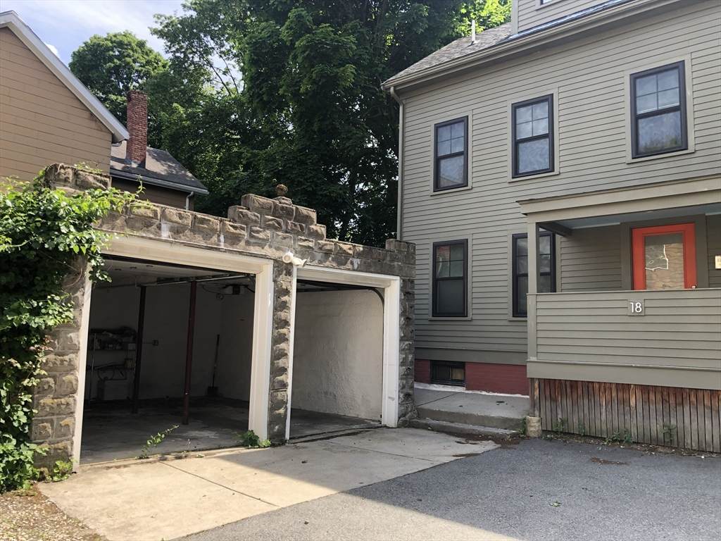 18 Cottage Ave - Photo 1