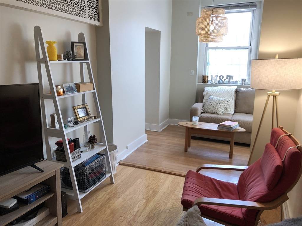 246 S Huntington - Photo 1