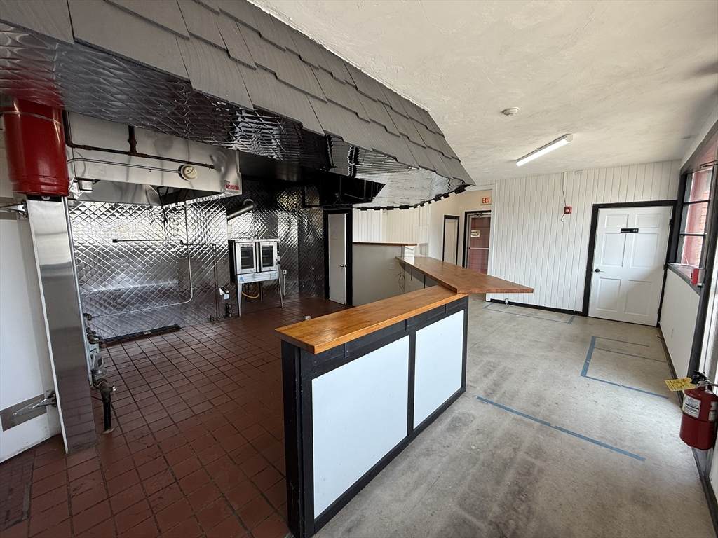 433 Main St - Photo 1