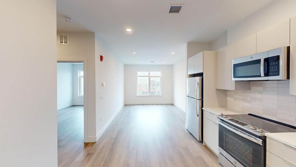 959 Dorchester Ave - Photo 1
