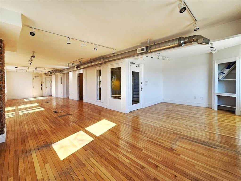 1902 Massachusetts Ave - Photo 1