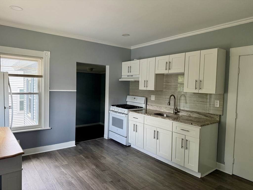 15 Church Ave - Photo 1