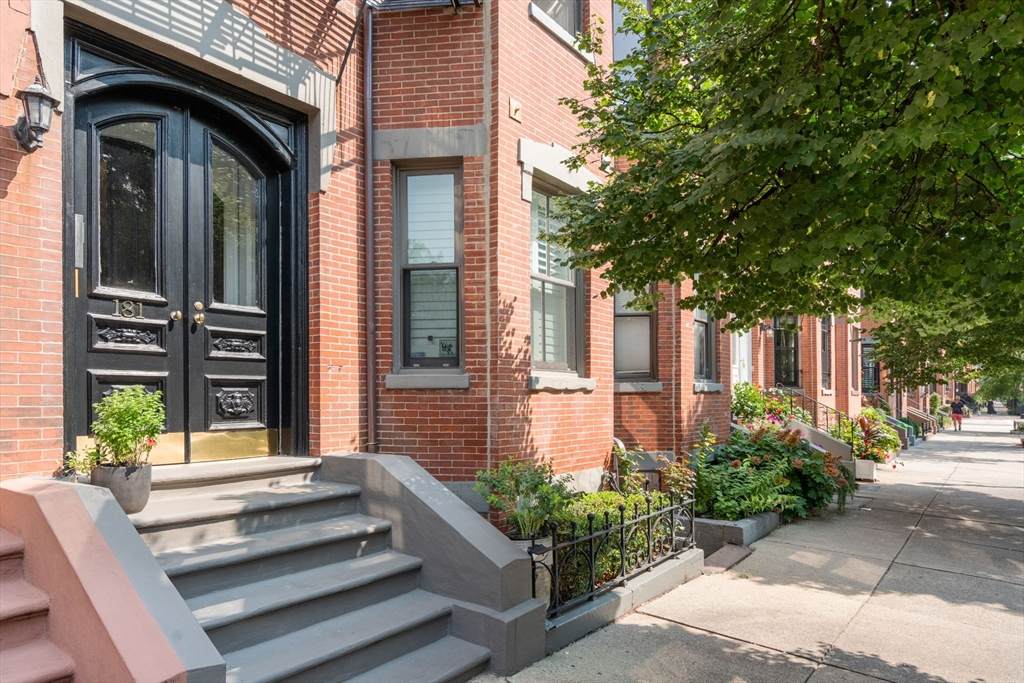 181 Warren Avenue - Photo 1