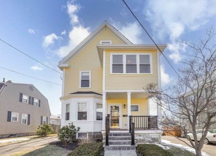 216 Willow St - Photo 1