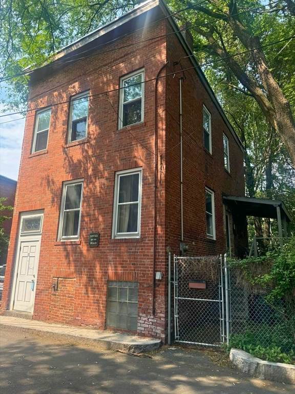 10 Eldridge Pl - Photo 1