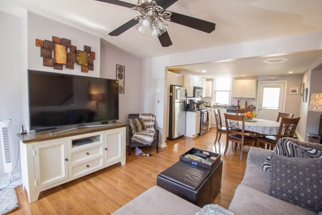58 Marion St - Photo 1