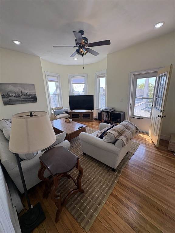 100 Summit Ave - Photo 1