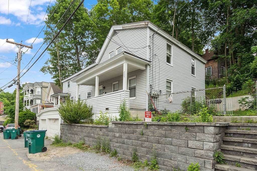 205-207 High St - Photo 1