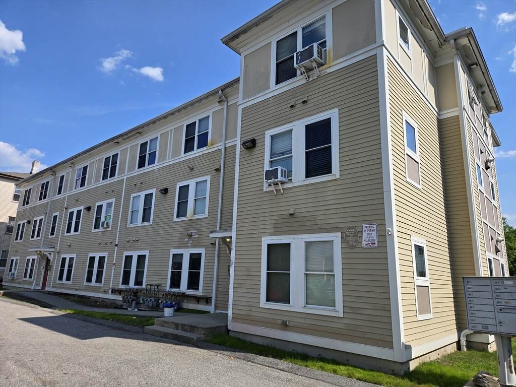 315 Cambridge St - Photo 1