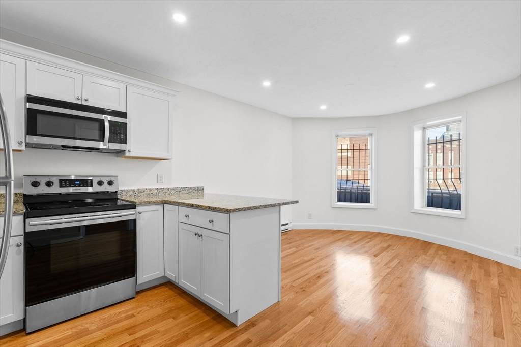 754 Huntington Ave - Photo 1
