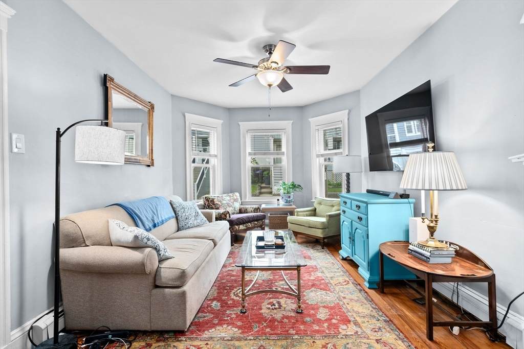 12 Houghton St - Photo 1